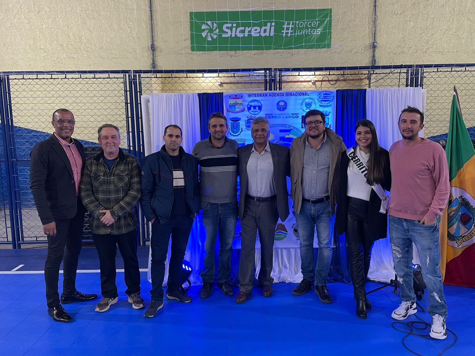 VEREADORES PARTICIPAM DE CONFRATERNIZAÇÃO DO CONCURSO MISS INTEGRAÇÃO